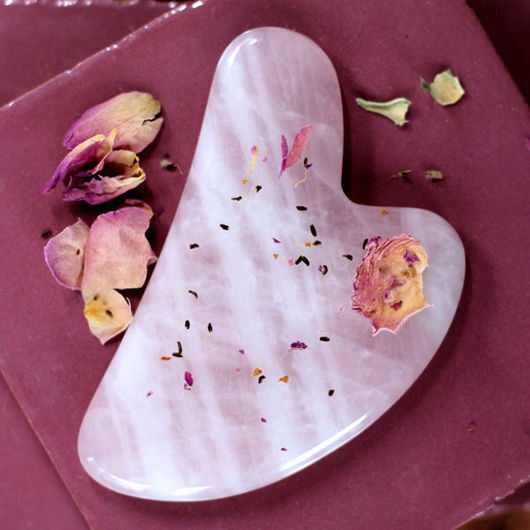 Gua sha rose natural quartz