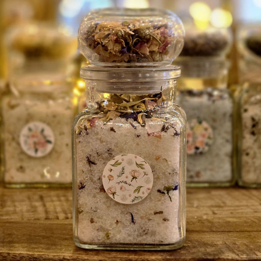 Dreamy Tropical bath salts with colorful petals and exotic essential oils in a mineral-rich aromatherapy blend.