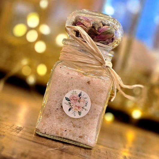 Sensual Rose bath salts with rose petals and a luxurious floral aromatherapy blend.